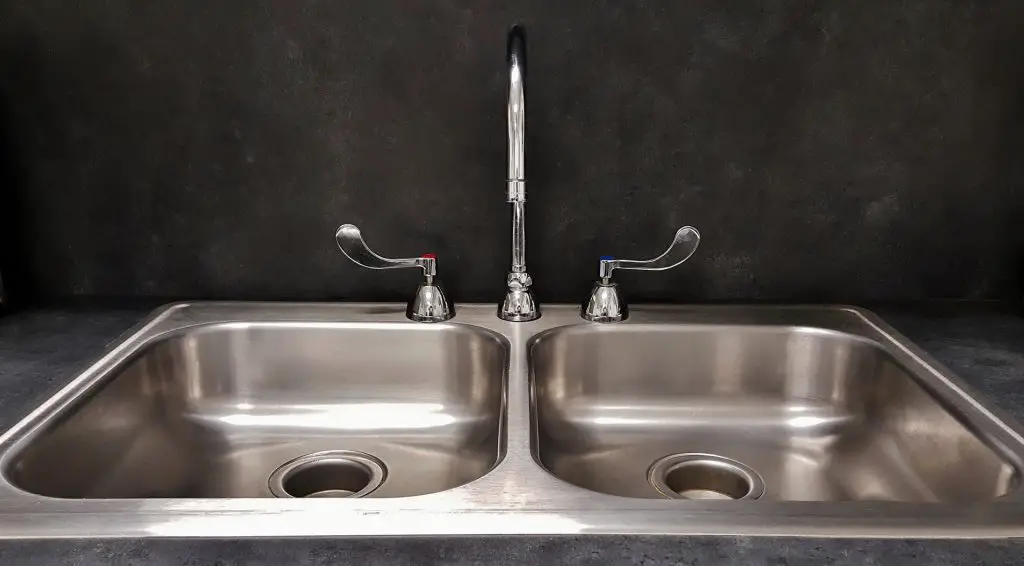 large kitchen sink dimensions