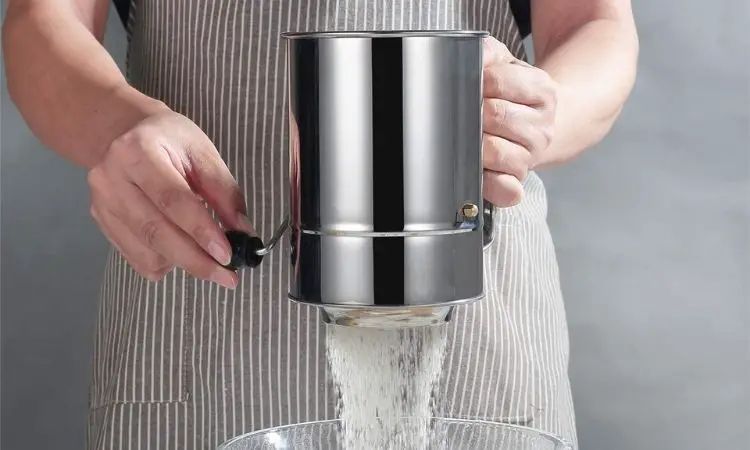 How to Clean a Flour Sifter